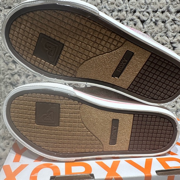 ROXY Girls Aliso Silver Sparkle Sneakers Girls US Size 10 Brand New With Box - Picture 11 of 11